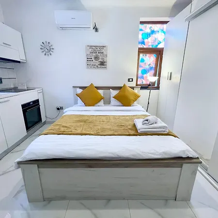 Apartment White