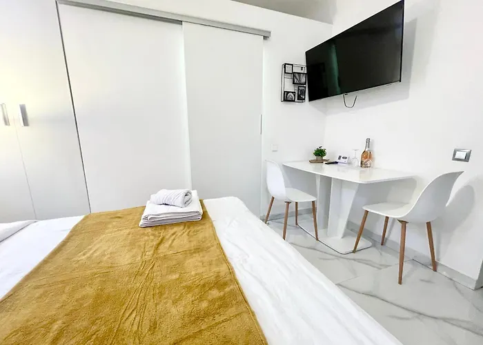 Apartment White